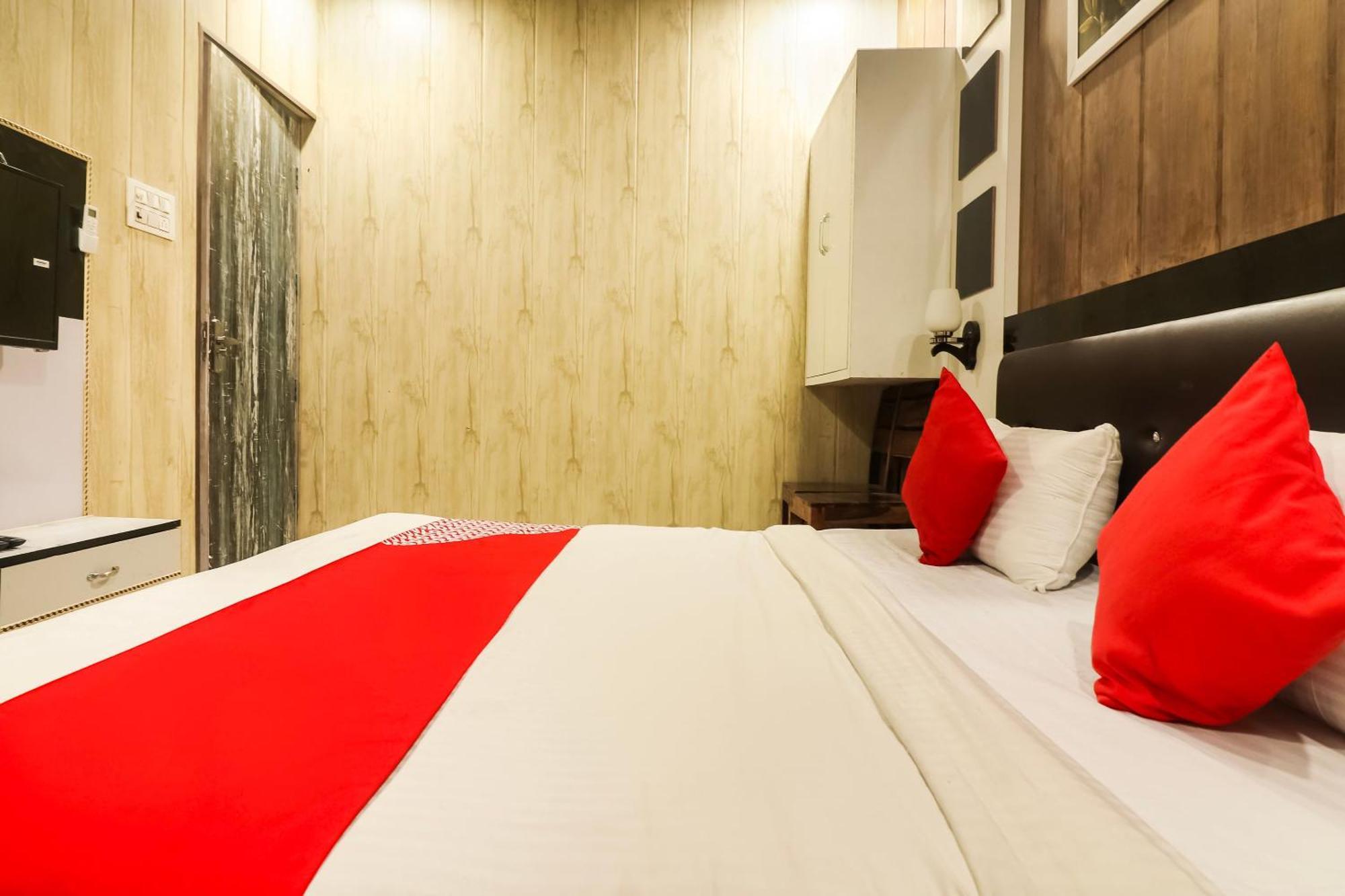 Hotel O Sheela Rohtak Exteriér fotografie